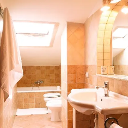 Pm 49 Via Leonardo Da Vinci Apartment *
